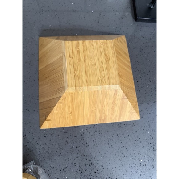 NEW Pampered Chef Bamboo Square Salad Serving Bowl & Claw Tongs, #2254 and #2288 - Picture 9 of 10